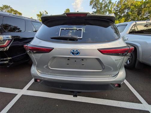 2023 Toyota Highlander Hybrid LE