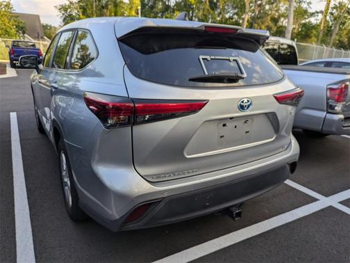 2023 Toyota Highlander Hybrid LE