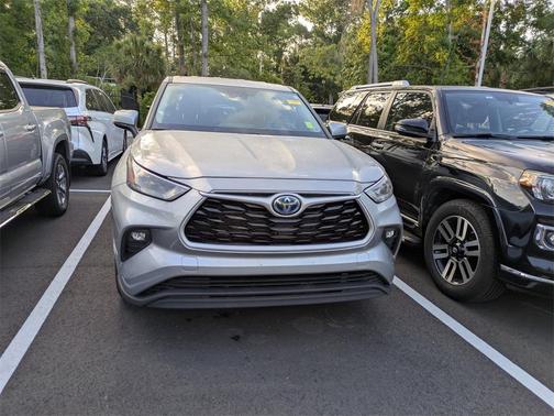 2023 Toyota Highlander Hybrid LE
