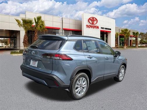 2026 Toyota Corolla Cross LE