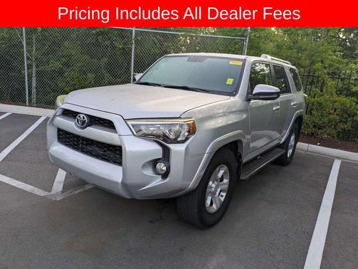 Classic Silver Metallic 2015 Toyota 4Runner SR5