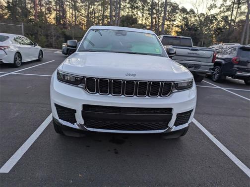 2023 Jeep Grand Cherokee L Laredo