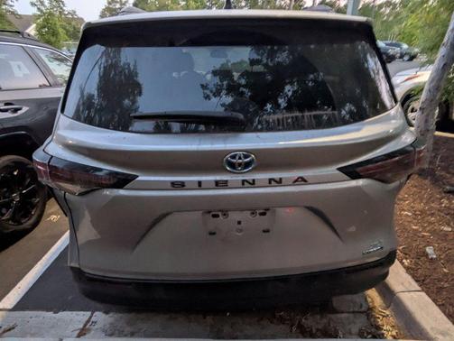 Celestial Silver Metallic 2024 Toyota Sienna XLE