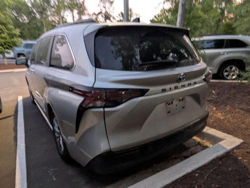 Celestial Silver Metallic 2024 Toyota Sienna XLE