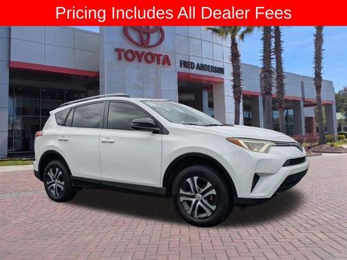 Super White 2018 Toyota RAV4 LE