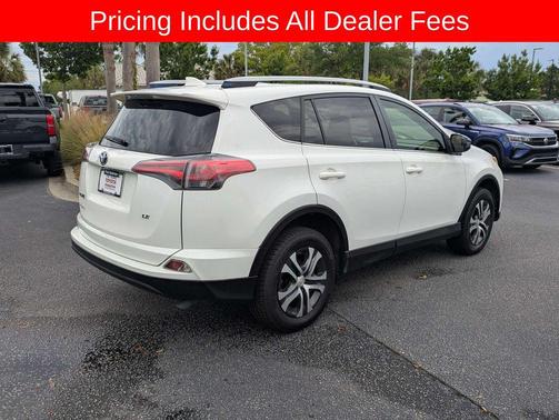 Super White 2018 Toyota RAV4 LE