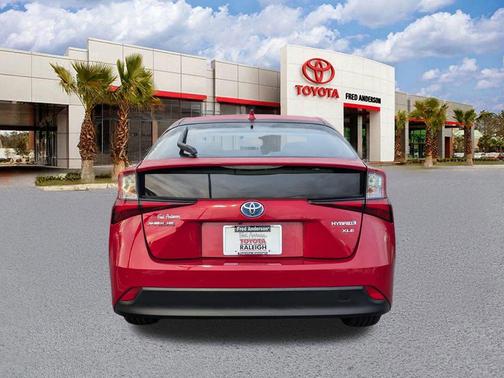 2020 Toyota Prius XLE