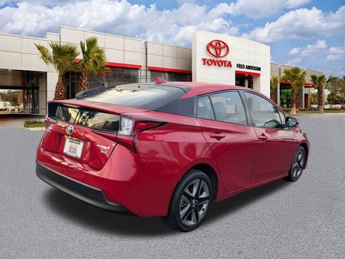 2020 Toyota Prius XLE