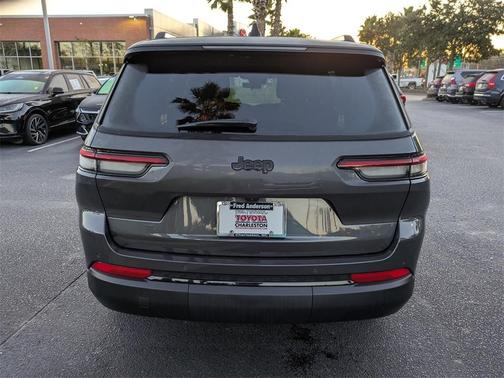 2025 Jeep Grand Cherokee L Laredo