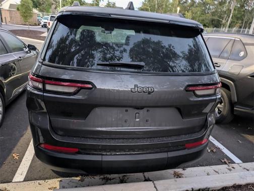 2025 Jeep Grand Cherokee L Laredo