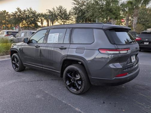 2025 Jeep Grand Cherokee L Laredo