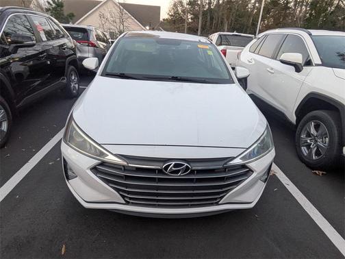 2019 Hyundai ELANTRA SE