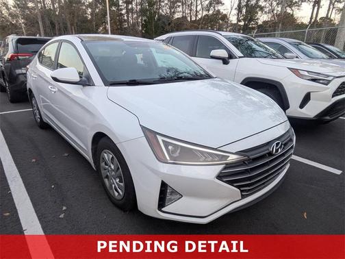 2019 Hyundai ELANTRA SE