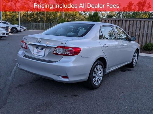 Classic Silver Metallic 2013 Toyota Corolla LE