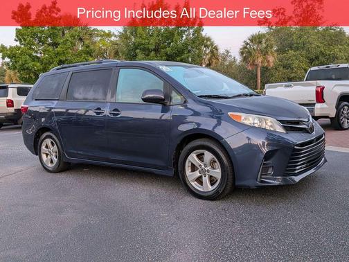 Parisian Night Pearl 2020 Toyota Sienna LE