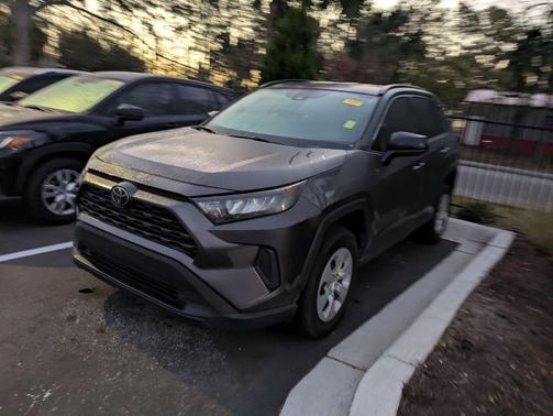 2019 Toyota RAV4 LE