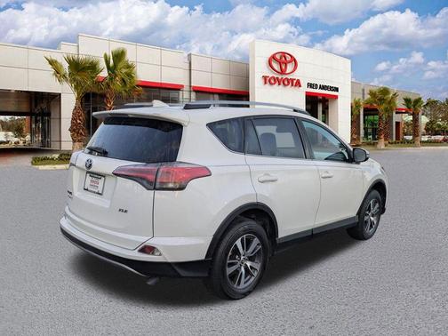 2018 Toyota RAV4 XLE