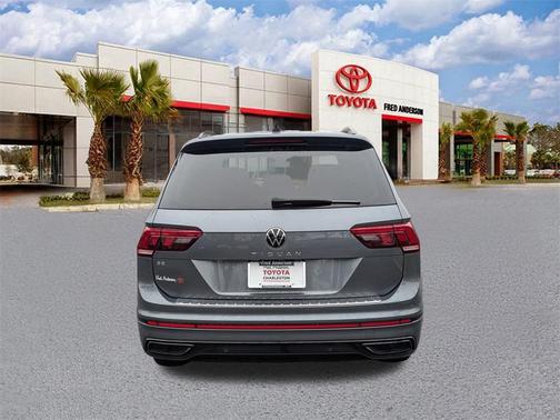 2022 Volkswagen Tiguan 2.0T SE R-Line Black
