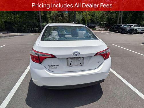 Super White 2015 Toyota Corolla LE
