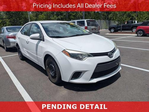 Super White 2015 Toyota Corolla LE
