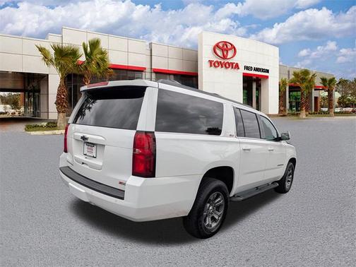 2017 Chevrolet Suburban LT