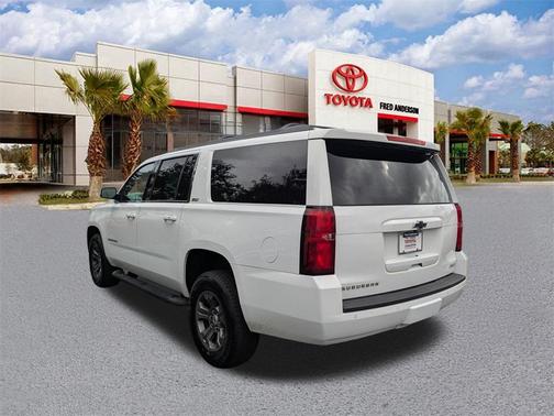 2017 Chevrolet Suburban LT