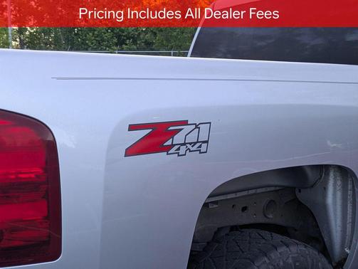 Sheer Silver Metallic 2011 Chevrolet Silverado 2500 LT