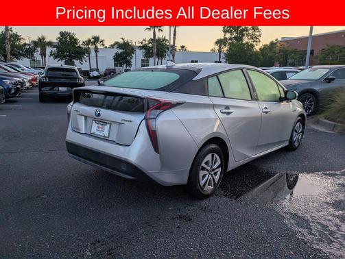 Classic Silver Metallic 2016 Toyota Prius Three