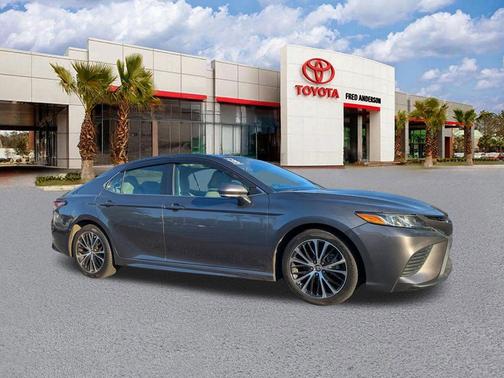 Predawn Gray Mica 2018 Toyota Camry SE