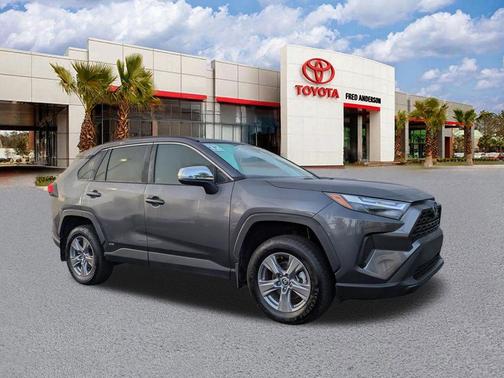 2022 Toyota RAV4 Hybrid XLE