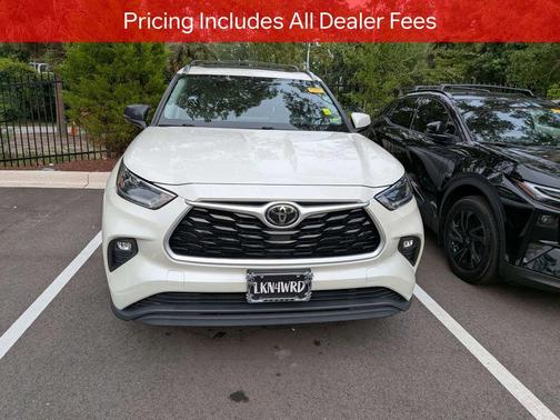 Blizzard Pearl 2021 Toyota Highlander XLE