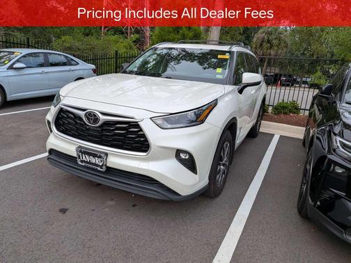 Blizzard Pearl 2021 Toyota Highlander XLE