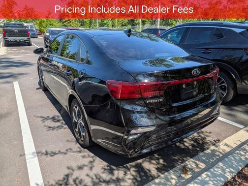 Aurora Black Pearl 2021 Kia Forte LXS