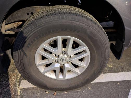 2017 Nissan Frontier SV