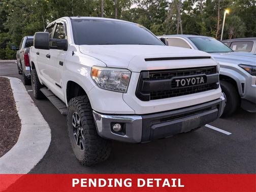 2014 Toyota Tundra SR5