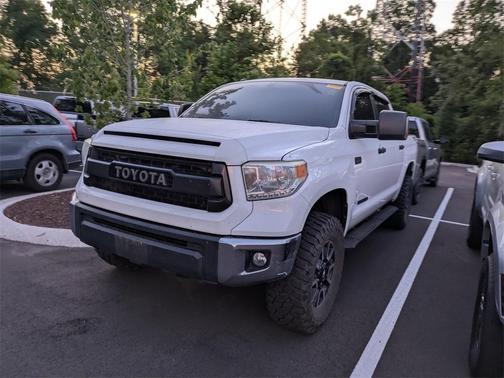 2014 Toyota Tundra SR5