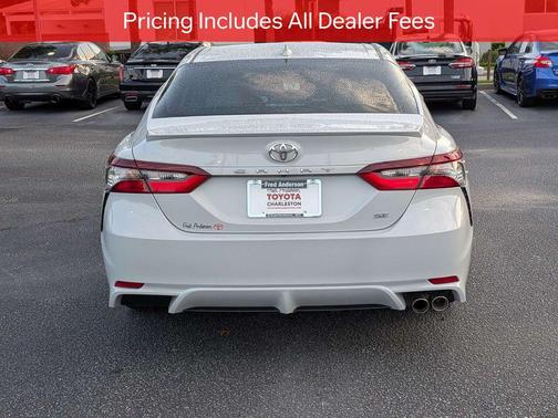 Ice Edge 2022 Toyota Camry SE