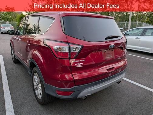 Ruby Red Metallic Tinted Clearcoat 2017 Ford Escape SE