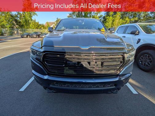 Patriot Blue Pearlcoat 2022 RAM 1500 Limited