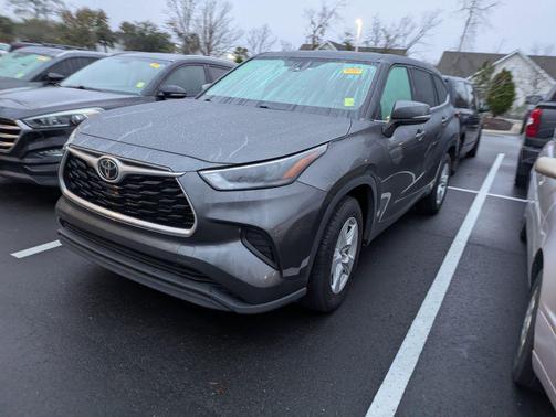 2022 Toyota Highlander L