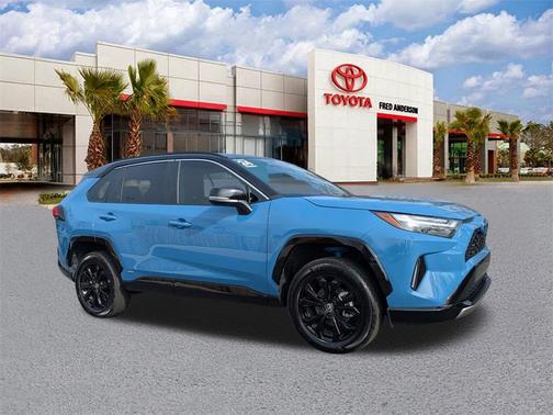 2024 Toyota RAV4 Hybrid SE