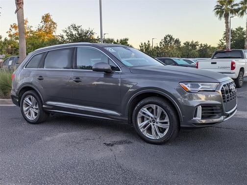 2022 Audi Q7 55 Premium Plus