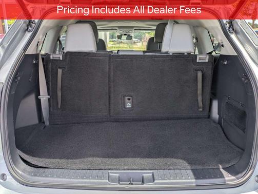 Celestial Silver Metallic 2023 Toyota Highlander XLE