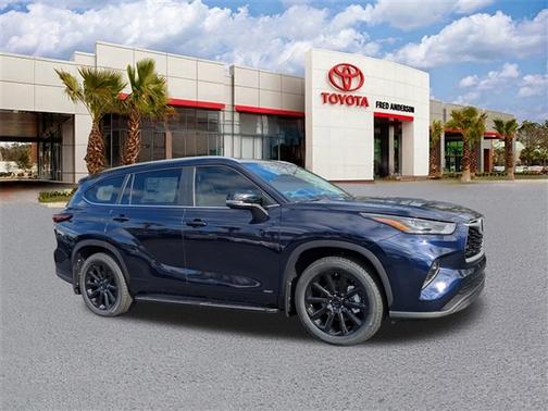 2026 Toyota Highlander Hybrid XLE