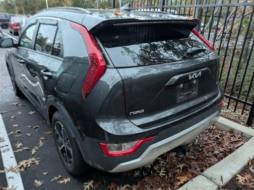 2023 Kia Niro LX