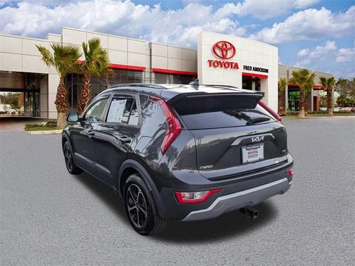 2023 Kia Niro LX
