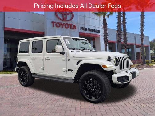 Bright White Clearcoat 2022 Jeep Wrangler Unlimited Sahara