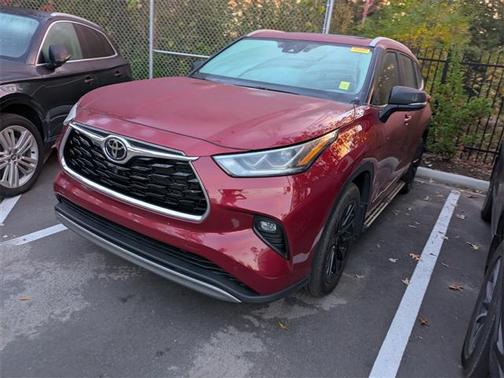 2022 Toyota Highlander Platinum