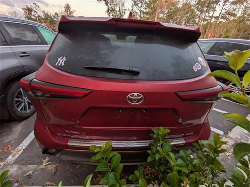 2022 Toyota Highlander Platinum