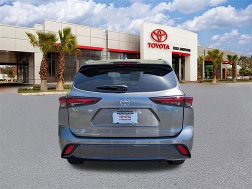 Heavy Metal 2026 Toyota Highlander Hybrid Limited